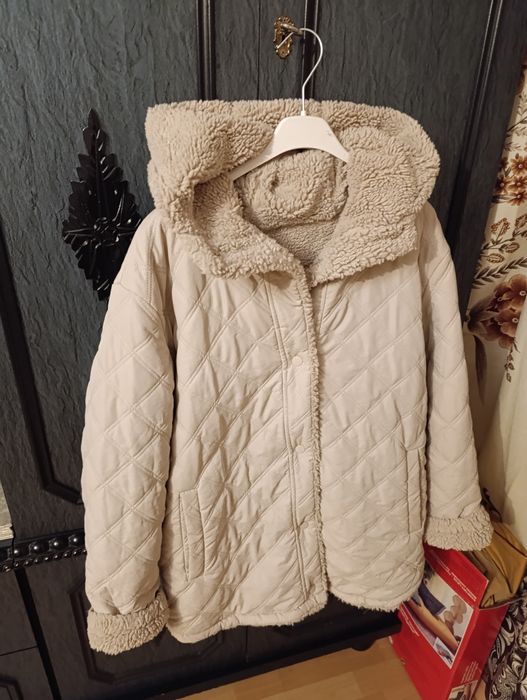 Jasnobeżowa dwustronna kurtka damska zimowa Primark rozXS.