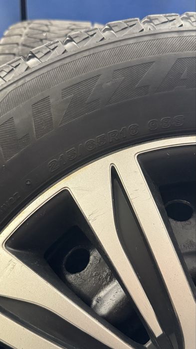 215 65 R16 “Bridgestone Blizzak” на Subaru