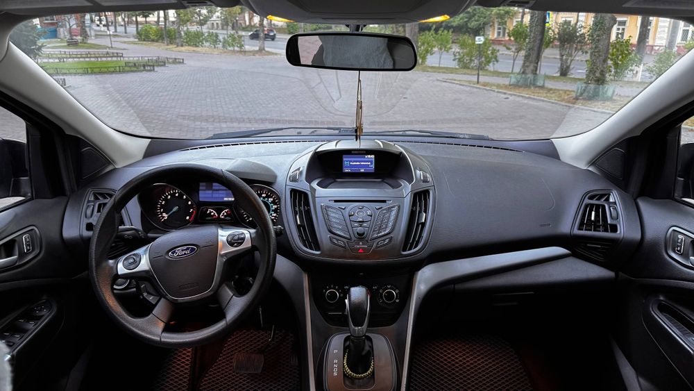 Продам  Ford escape