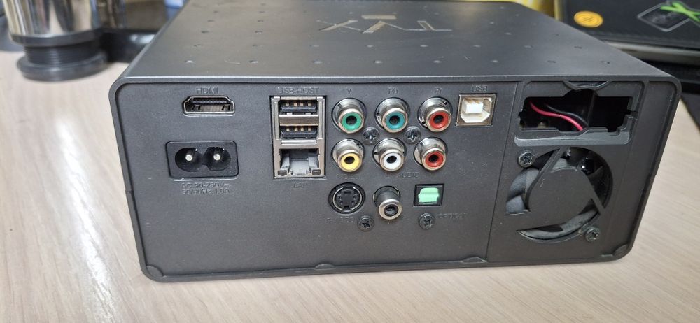 Медіаприставка  Dvico TViX HD