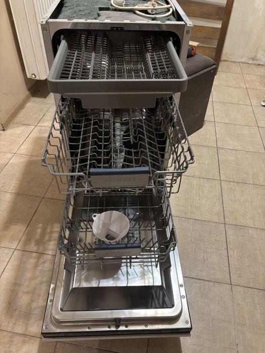 Zmywarka do zabudowy 45cm Samsung