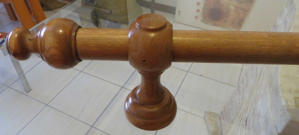 Varão completo, argolas, terminais e fixadores, em Carvalho c/ 2,10 m