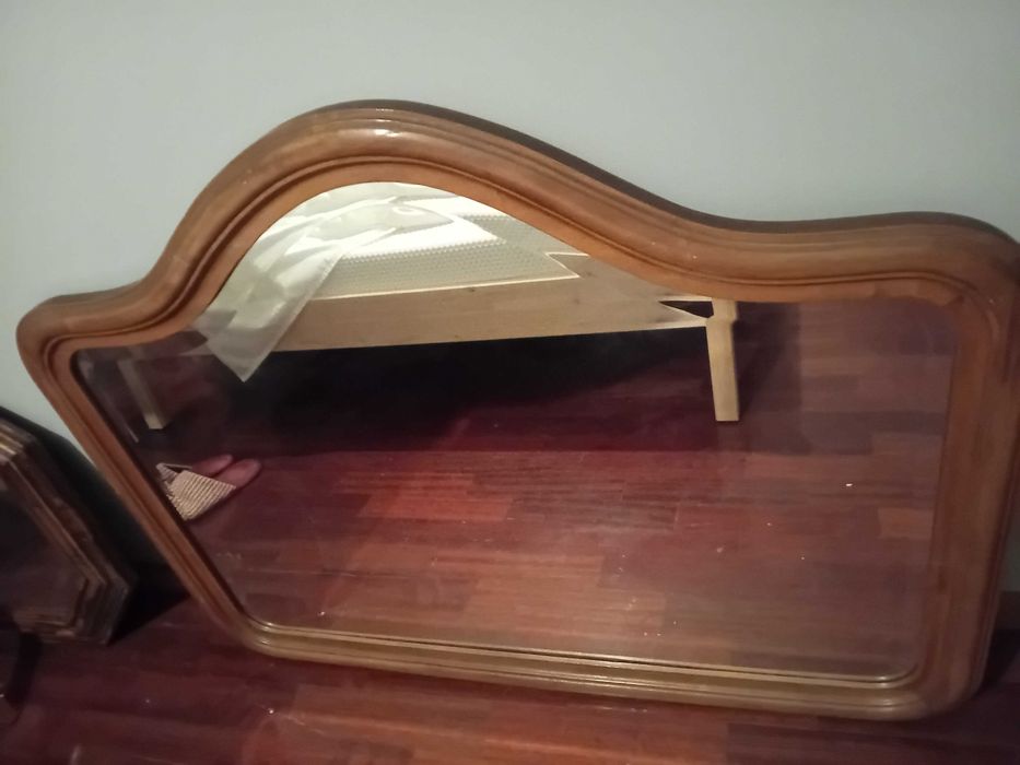 Espelo de parede antigo, muito bonito