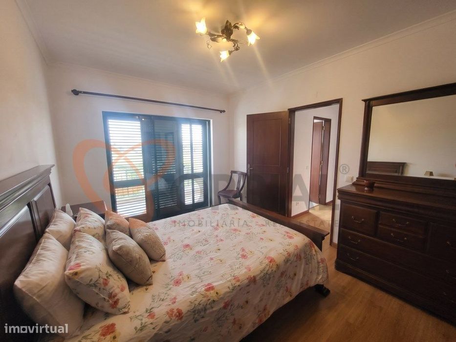 Moradia Geminada com 2 quartos para venda em Albufeira