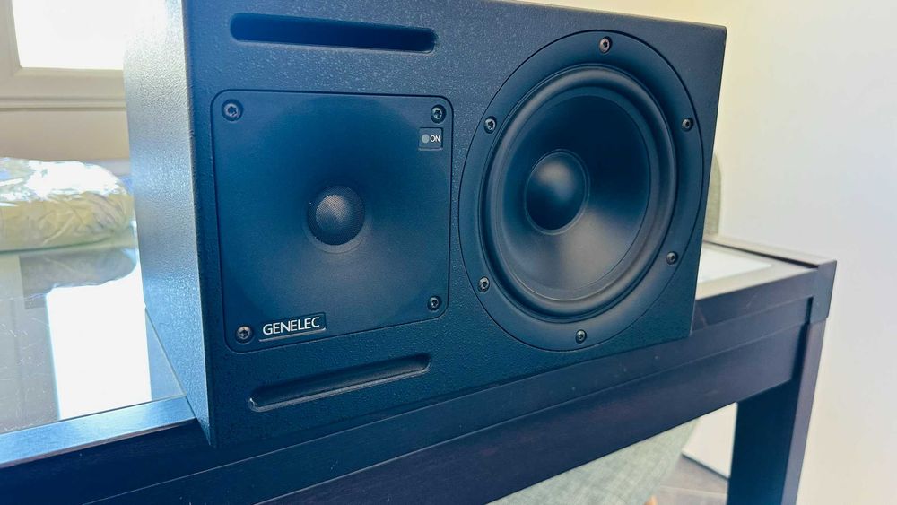 Par de monitores de estúdio Genelec 1030A