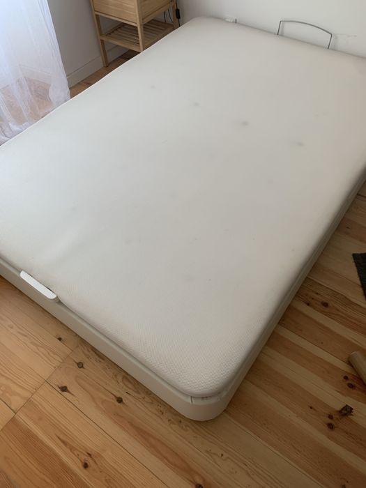 Cama ikea 200 x 140cm com colchao