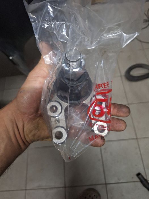 Rótula de suspensão 555