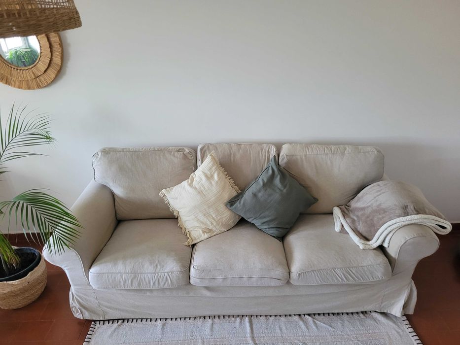 Sofá para dar, só o tem de vir buscar