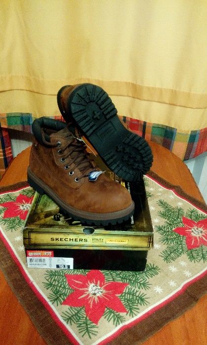 Продам зимние ботинки фирмы Skechers
