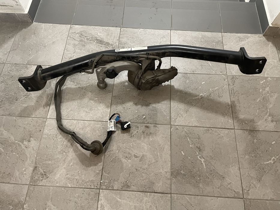 Hak elektryczny Mercedes C klasa w206