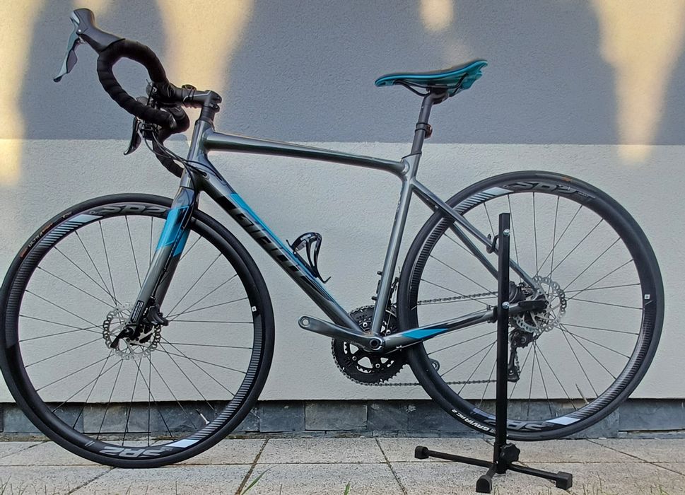 Rower Szosowy Giant Contend SL r.52