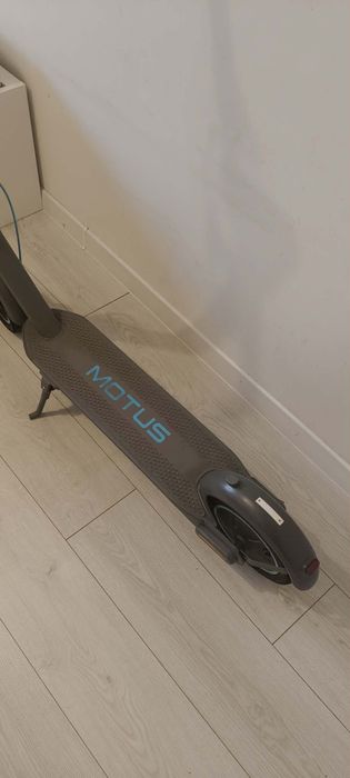 Hulajnoga elektryczna MOTUS Scooty 10