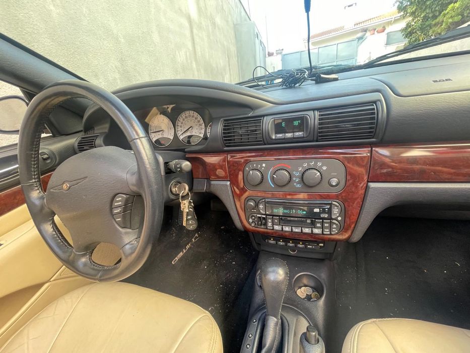 Chrysler sebring cabrio . 2.7  KW  203 cv
