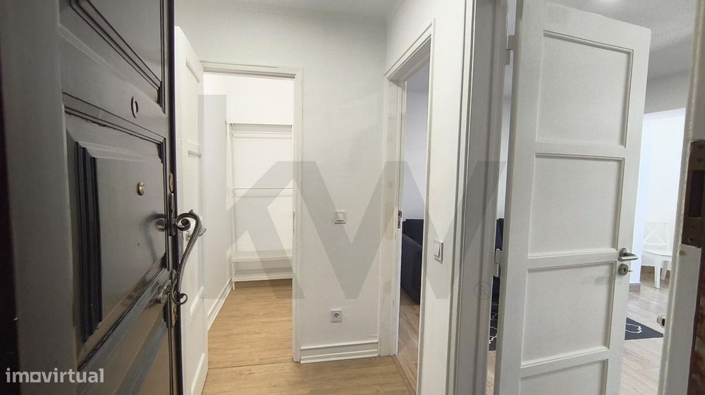 Apartamento T1 para Arrendamento em Alvalade