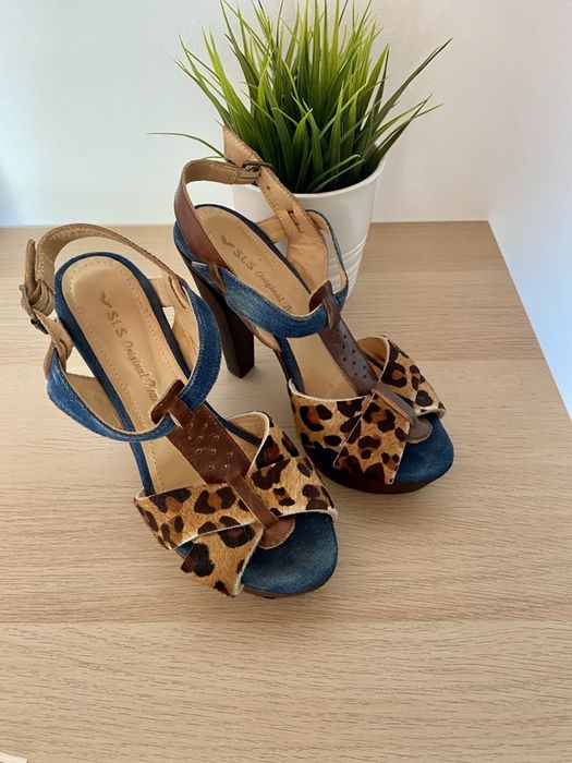 Sandálias Salsa como novas