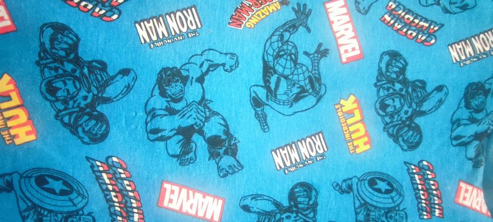 Koszulka Marvel rozm 140-146; wymiary na fotkach