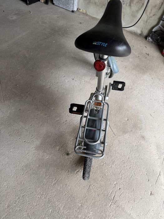Bicicleta dobravel em aluminio muito versatel