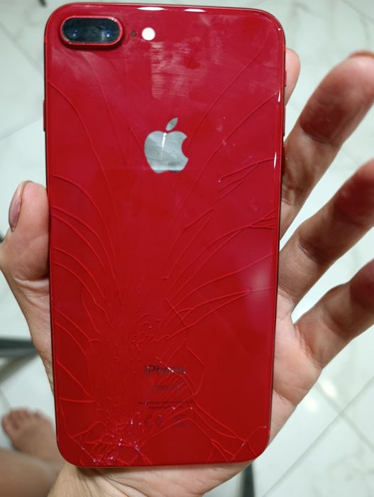 Айфон 8+.Телефон.