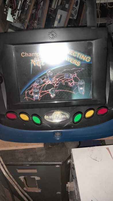Máquina de jogos com tela sensível ao toque , como nova