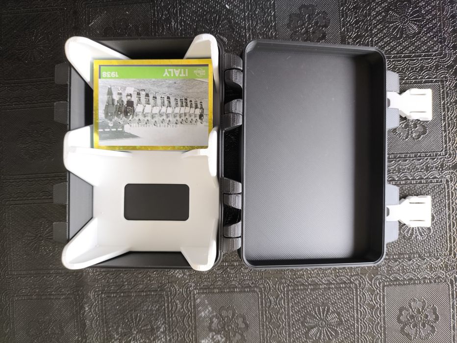 Caixa para transporte cromos mundial 2026 panini