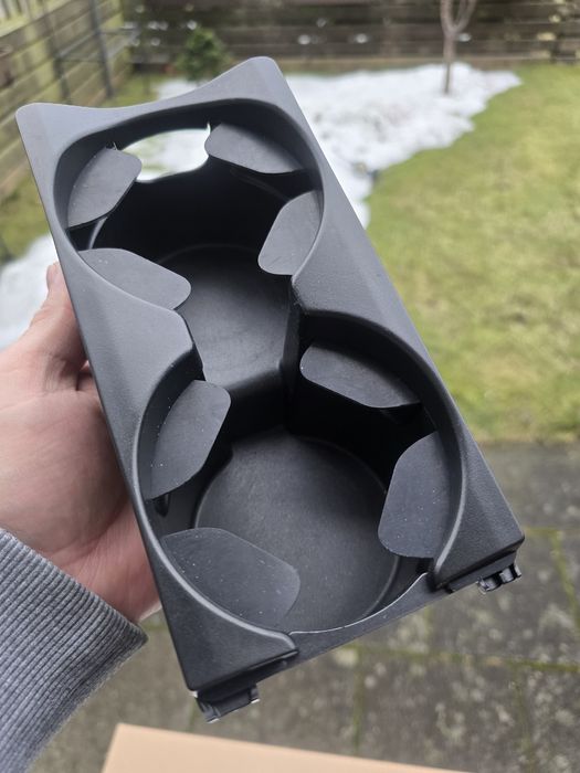 Gumka gumki uszczelki uchwytu na kubki Volvo V50 S40 C30 LIFT