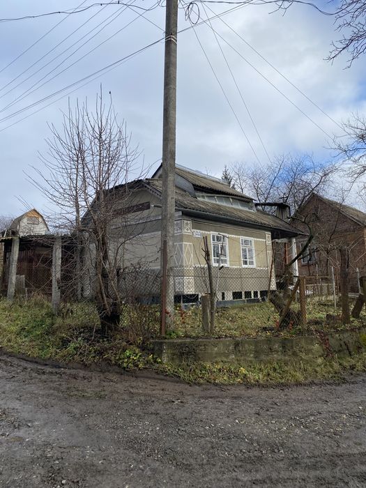 Продаж будинок з участком