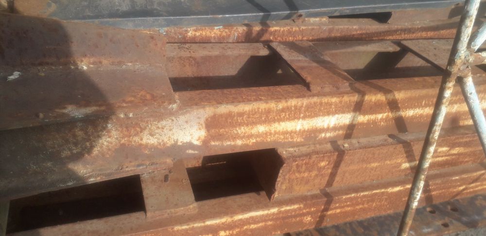 Стовпці на навіс