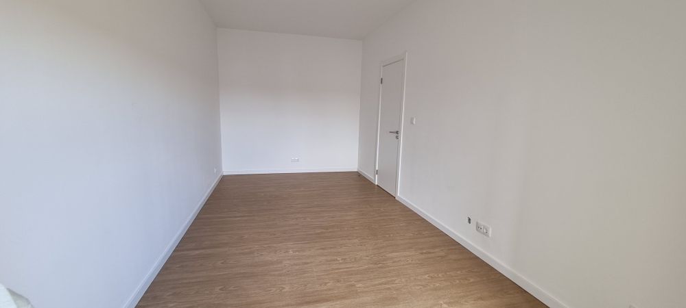 Vende-se  t2 remodelado Torre Marinha Arrentela