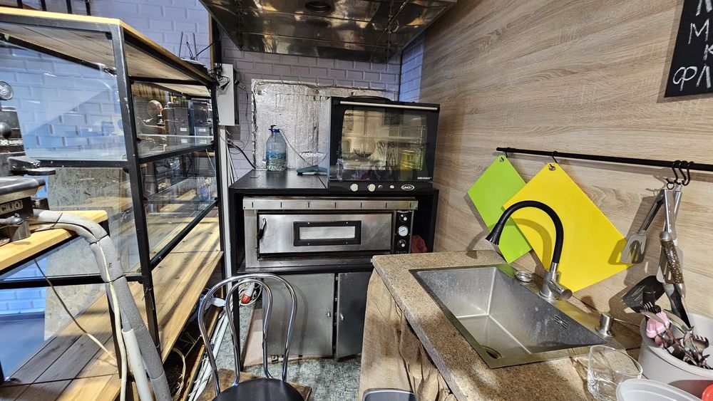 Сдам Маф Хортицкий район с Оборудованием под Кофейню или Варианты