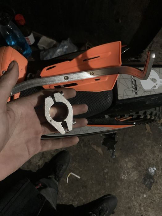 Продам защитки на пит байк- ендуро