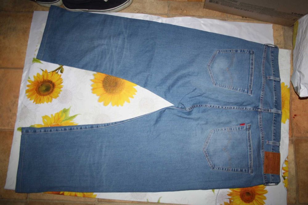 Spodnie Jeans Levis szerokoie w pasie 115cm