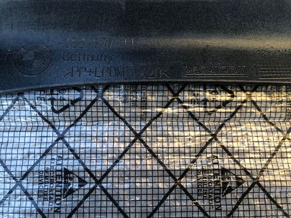 Накладка (диффузор) заднего бампера BMW F30 —-номер запчасти 158 57 44