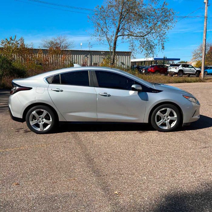Chevrolet Volt LT      2017