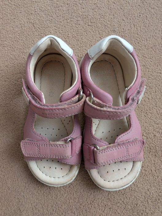 Sandały dla dziewczynki GEOX MACCHIA FIRST STEP różowe rozmiar 25 wkładka 15,8 cm