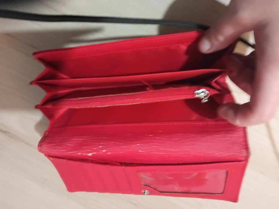 Portfel damski czerwony.