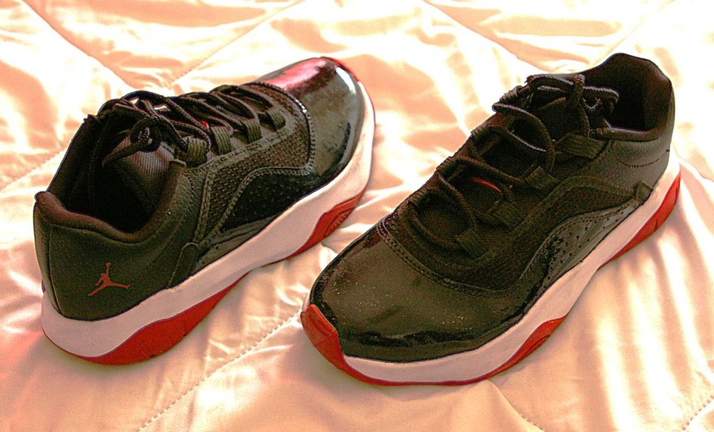 Ténis Nike Air Jordan seminovos.