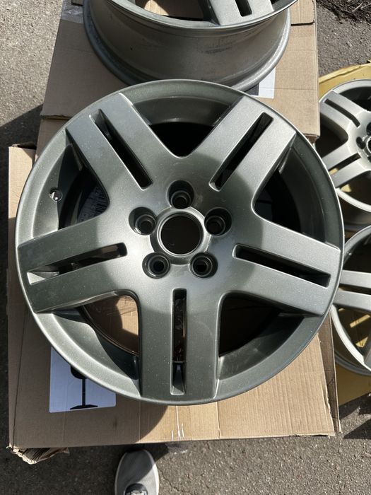 Диски r15 golf,octavia 5x100