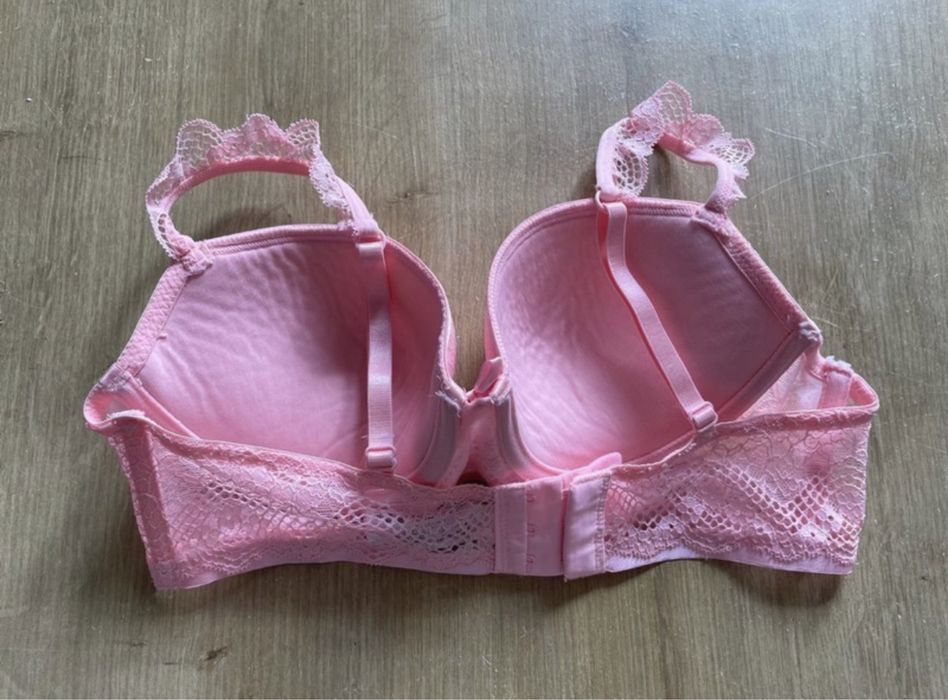 Różowy stanik New Look R. 75B