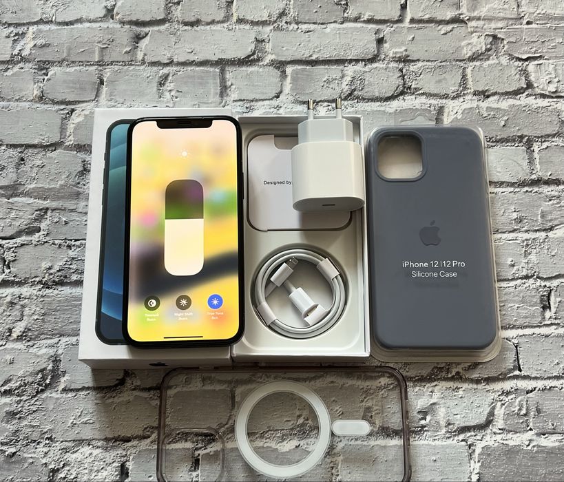 iPhone 12 Black Neverlock