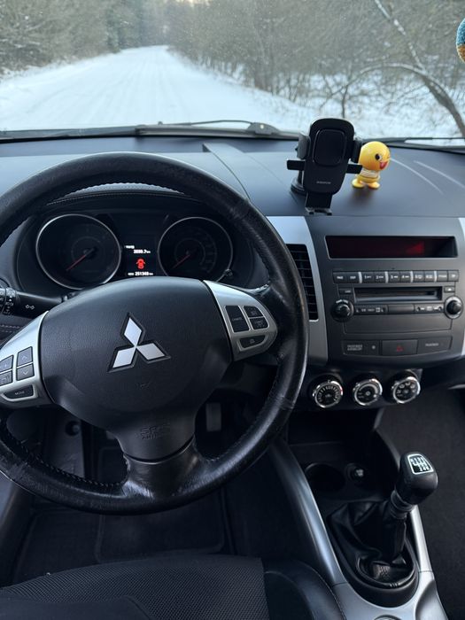 Продам Мітсубісі Аутлендер 2011 року 2.2 дизель