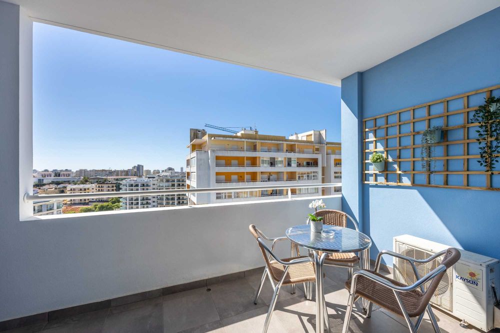 Estúdio T0 férias Portimão - Ar Condicionado, Piscina, Roupas, WIFI, TV Cabo, junto ao Continente