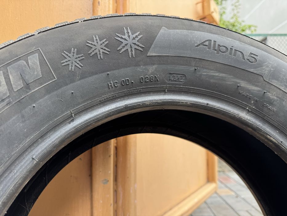 Michelin Alpin 5 215/65/16 протектор 5.5-6.5мм (22 рік ) - пара