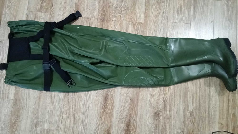 Spodnie wodery z kaloszami Spodniobuty LIDL