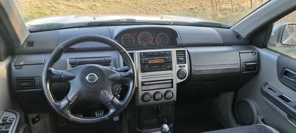 Nisan X-Treil, 4×4.