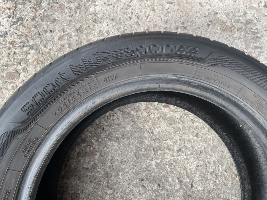 205 55 R16 Шини Dunlop Sport BluResponse
