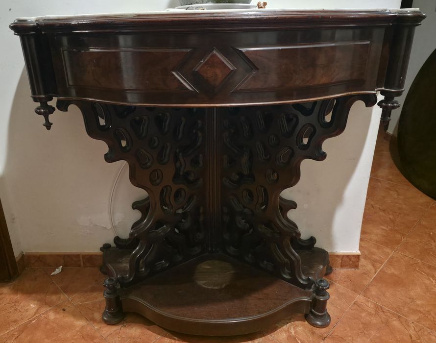 Consola em madeira maciça antiga