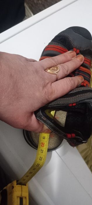 Кроссовки geox  32 р босоножки