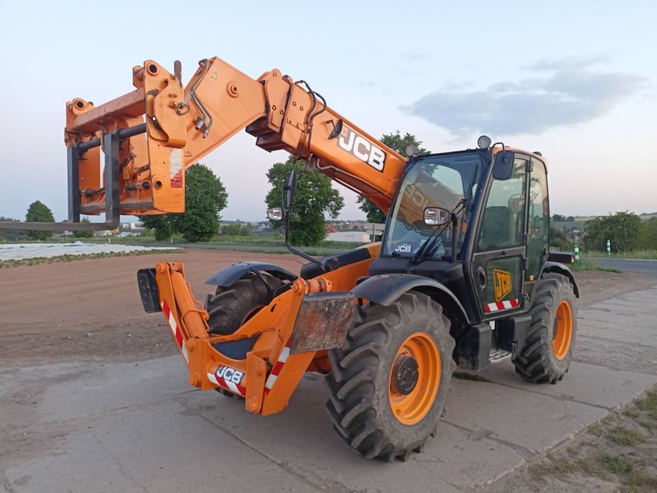 Jcb ładowarka teleskopowa