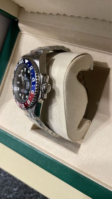 Rolex GMT-Master II - Pepsi