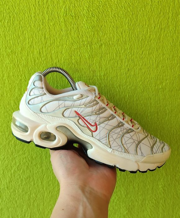 Кроссовки Nike Air Max Plus Tn состояние Супер